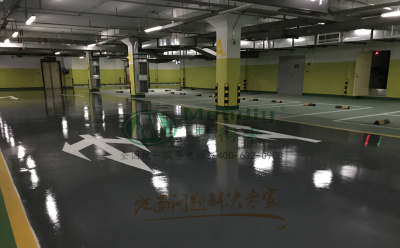 ‌旧地面翻新方案：红山街道环氧地坪涂层覆盖混凝土裂缝修复技术